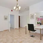 Oasis With Jacuzzi Appartamento *