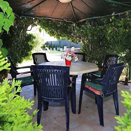 Oasis With Jacuzzi * זאדאר